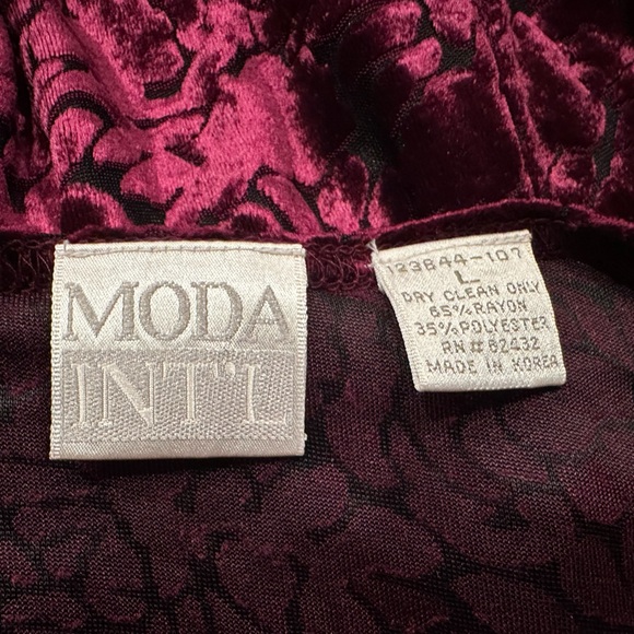 Moda INT’L top - Picture 7 of 7